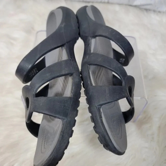 CROCS Womens size 10 Open Toe Slip On Low Wedge Strappy Slides Black Gray Casual - Picture 3 of 8